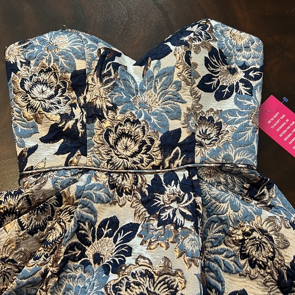 BLONDIE Sleeveless Mini Fit + Flare Dress. - Picture 9 of 15